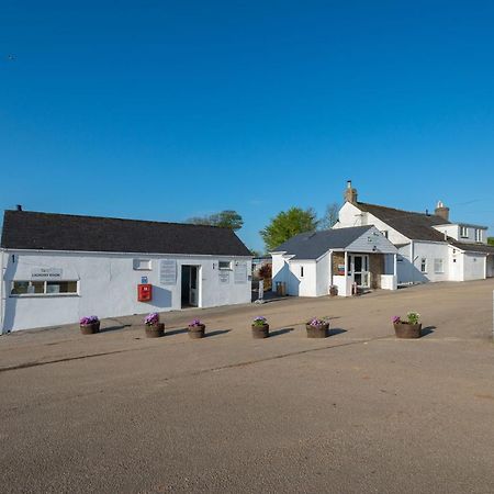 Beautiful Willow Lodge 67-4-6 Persons-Private Hot Tub-Pet Friendly-Tranquil Holiday Away From It All Yet Not Far To St Austell-The Holiday Home Has Two Bedrooms, Living & Dining Area, Equipped Kitchen -Decking-Al Fresco Dining-Fishing Lakes-Pet Frien Grampound Exterior foto